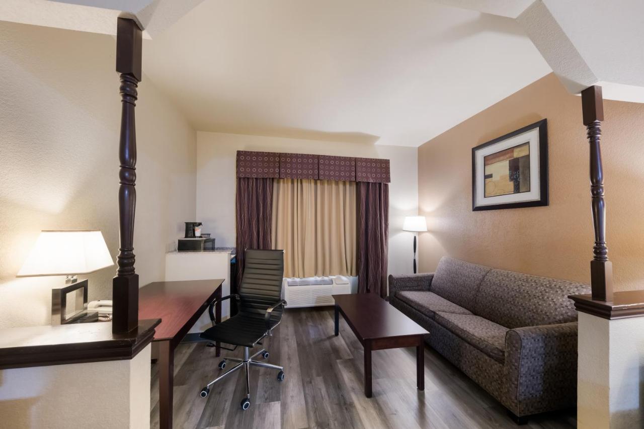 Quality Inn & Suites Terrell Exterior foto