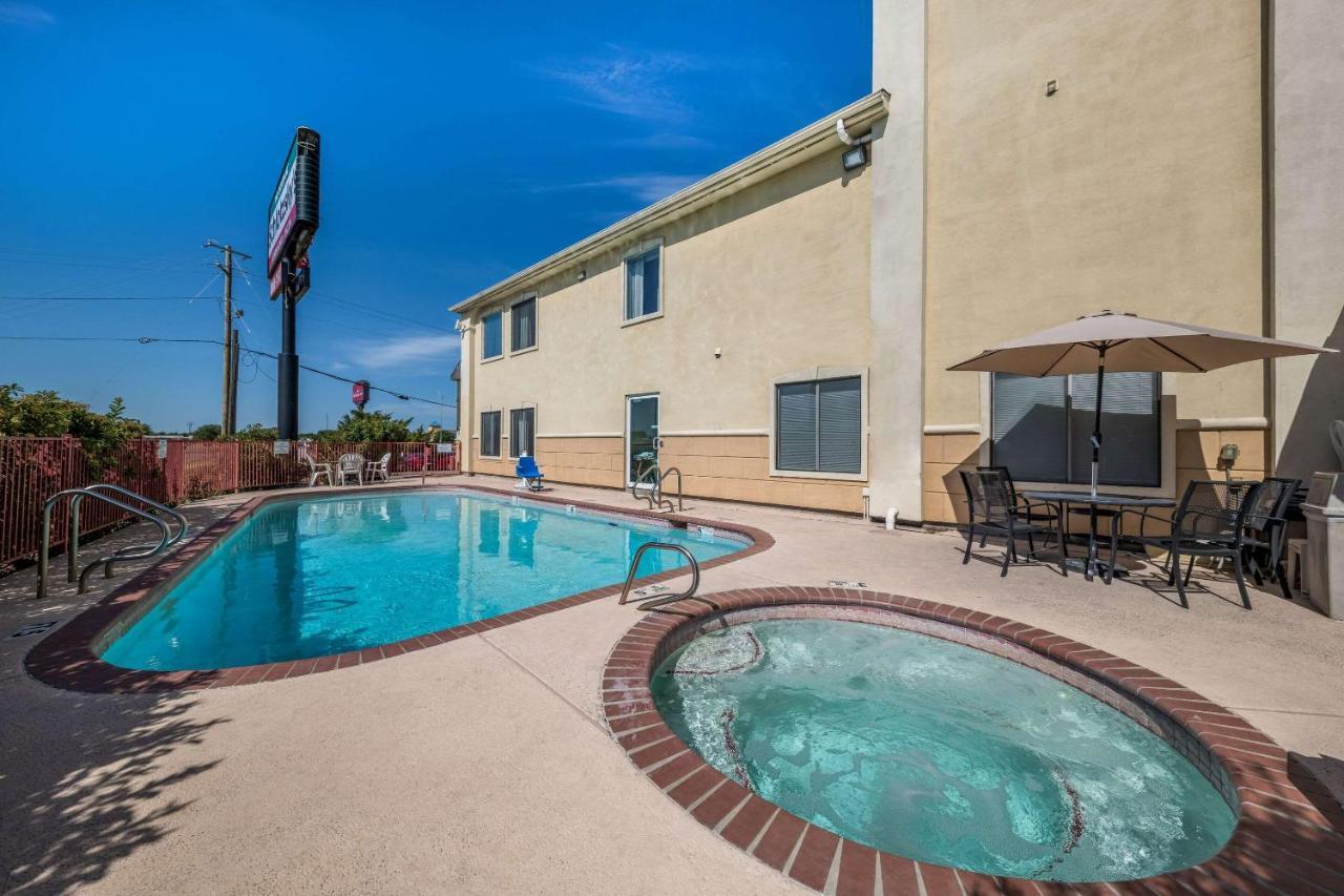 Quality Inn & Suites Terrell Exterior foto